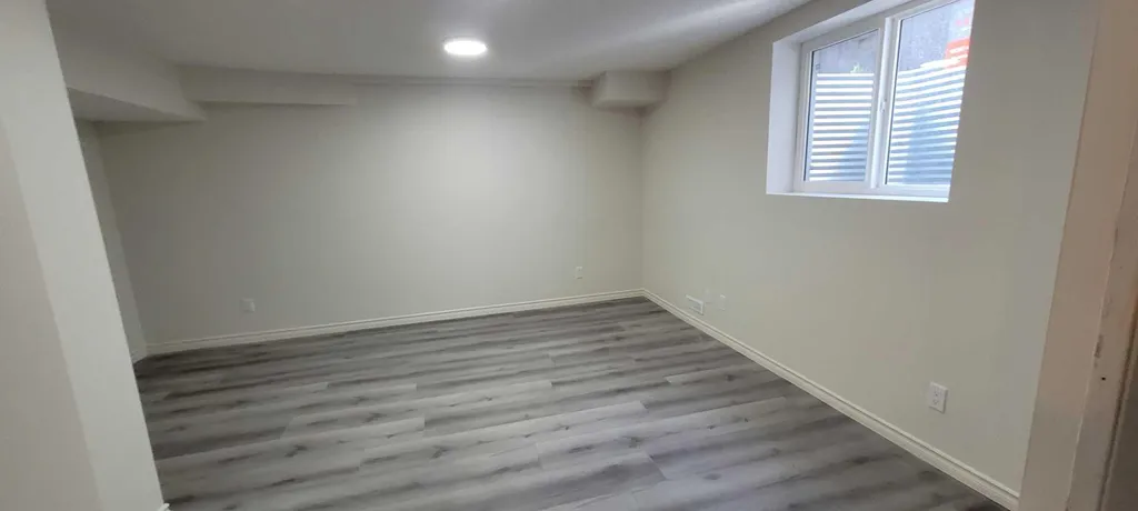 210 Woodmont Court SW Calgary AB T2W 4X1