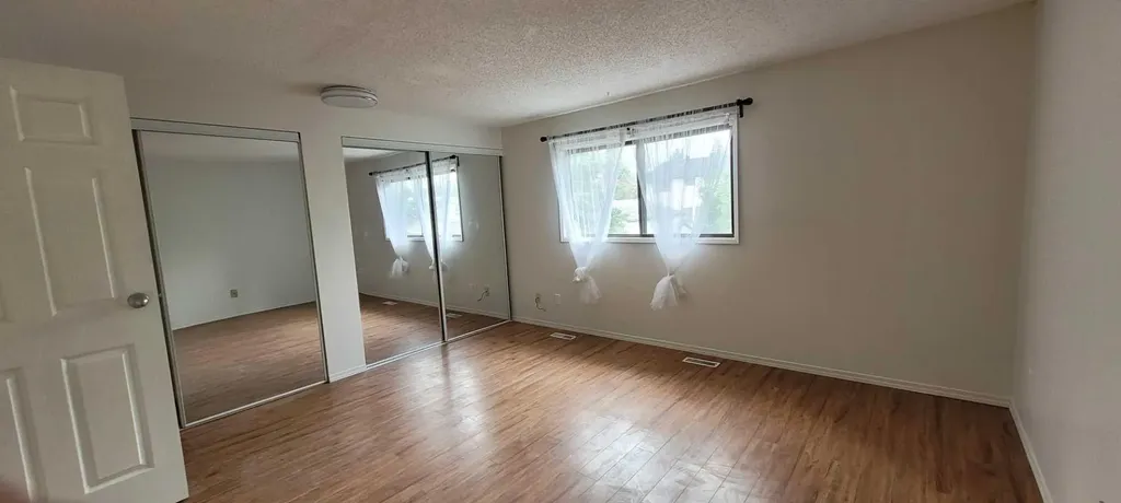 210 Woodmont Court SW Calgary AB T2W 4X1