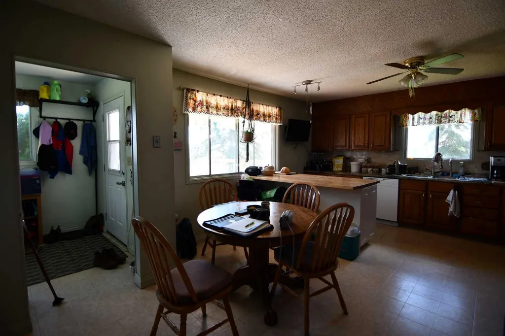 45563 Range Road 161 Rural Flagstaff County AB T0B 1A0