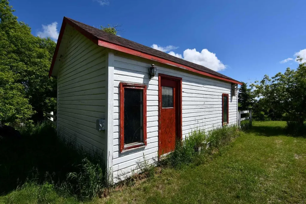 45563 Range Road 161 Rural Flagstaff County AB T0B 1A0