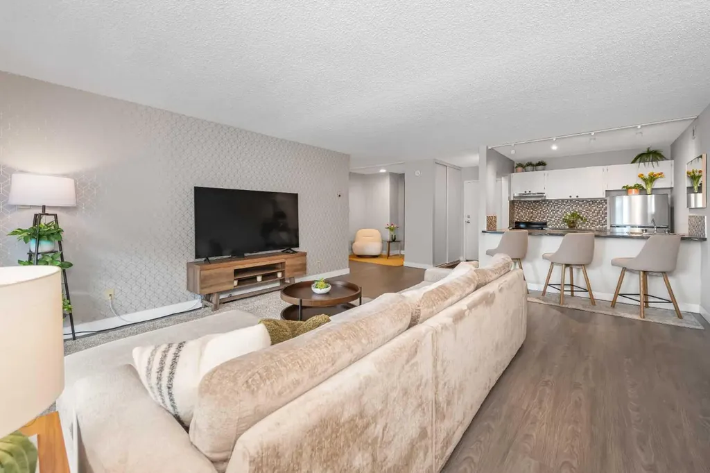 221 6 Avenue SE Calgary AB T2G 4Z9