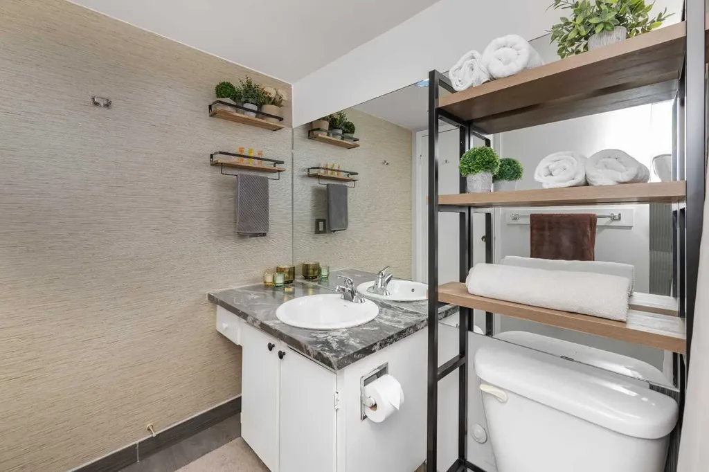 221 6 Avenue SE Calgary AB T2G 4Z9