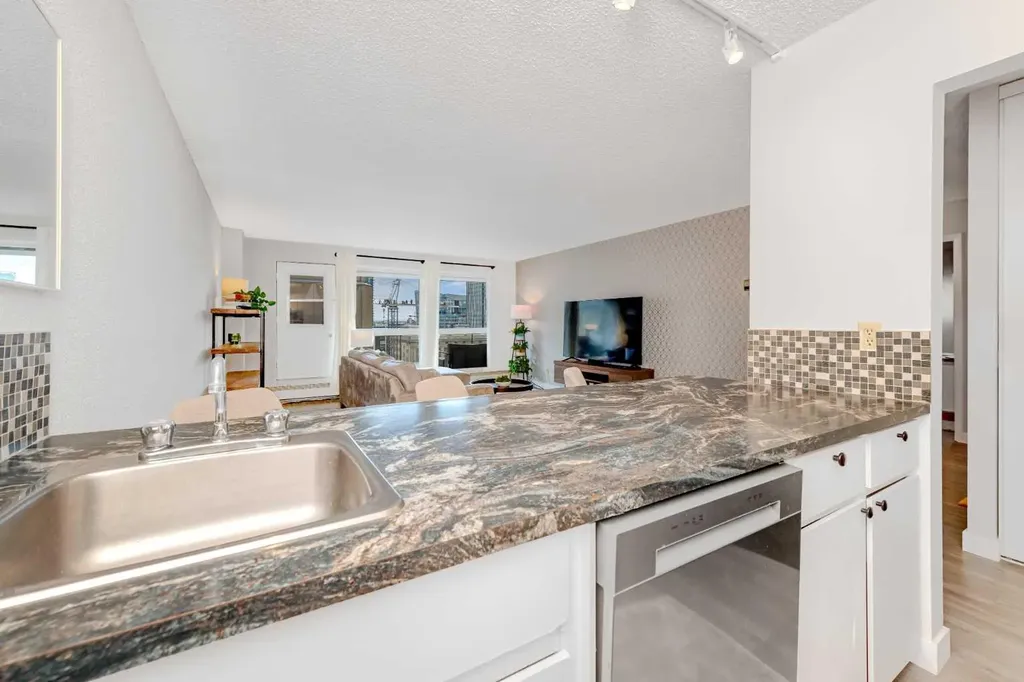 221 6 Avenue SE Calgary AB T2G 4Z9