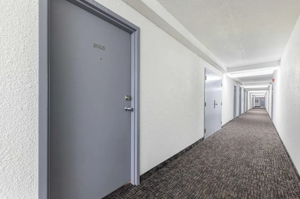 221 6 Avenue SE Calgary AB T2G 4Z9