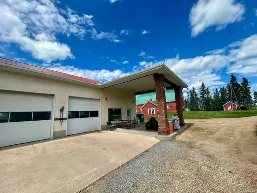 48502 Highway 833 Rural Camrose County AB T4V 1X8