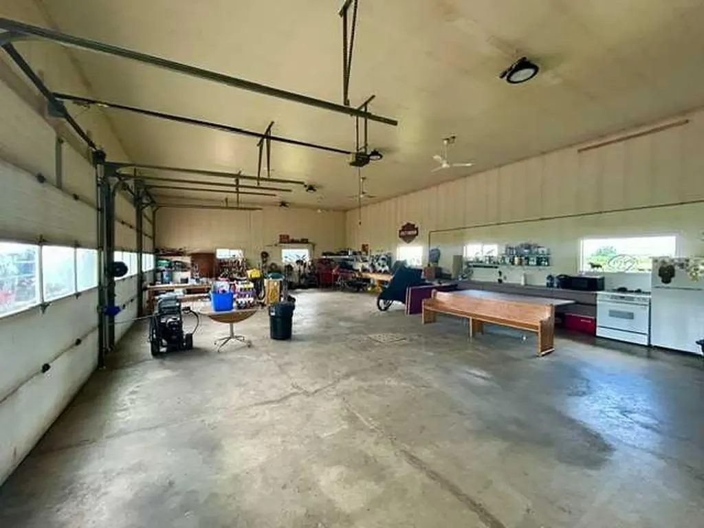 48502 Highway 833 Rural Camrose County AB T4V 1X8