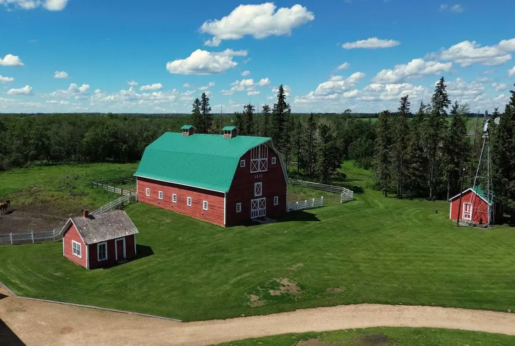 48502 Highway 833 Rural Camrose County AB T4V 1X8