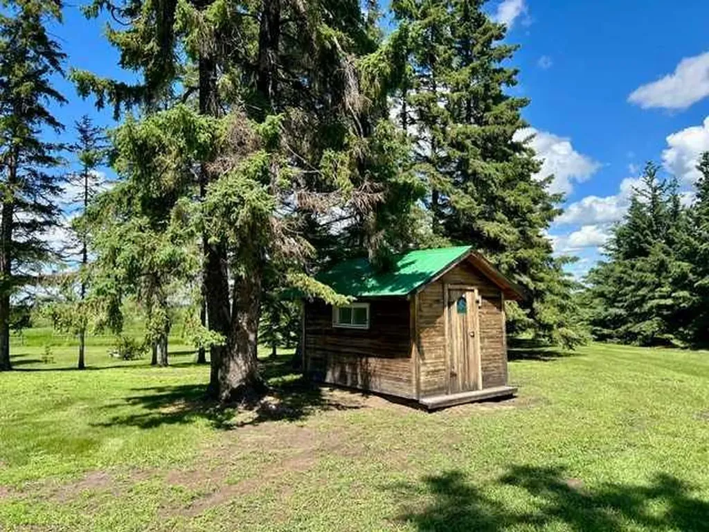 48502 Highway 833 Rural Camrose County AB T4V 1X8