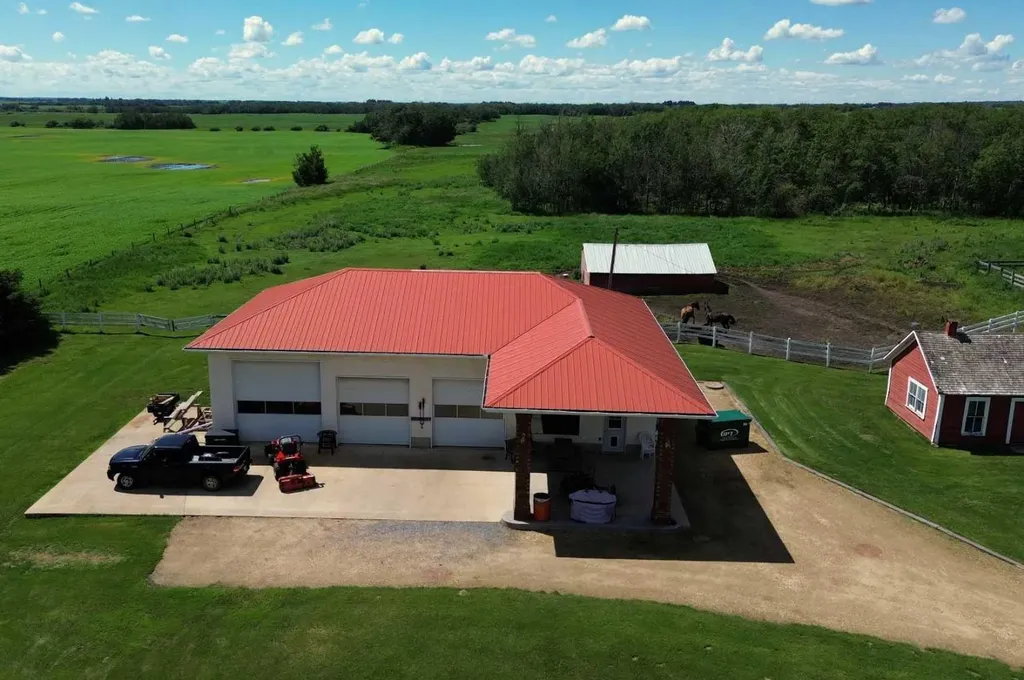 48502 Highway 833 Rural Camrose County AB T4V 1X8