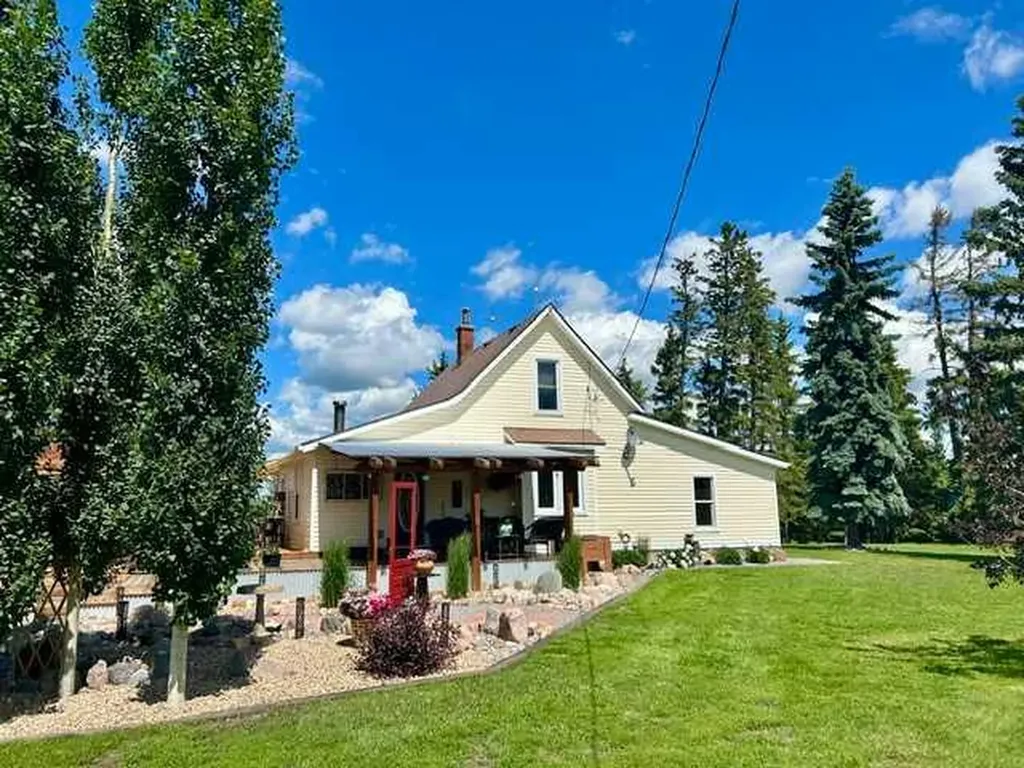 48502 Highway 833 Rural Camrose County AB T4V 1X8