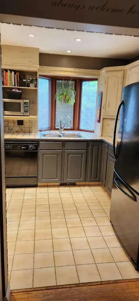 9415 Fairmount Drive SE Calgary AB T2J 0R1
