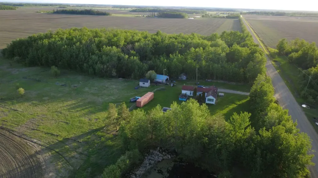 32033 Twp Road 832 Rural Clear Hills County AB T0H 1L0