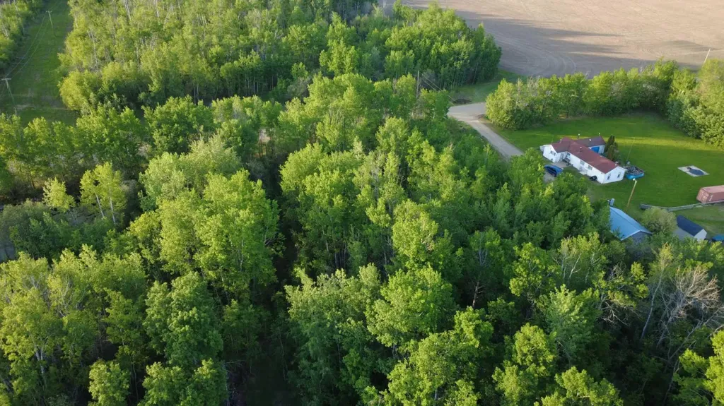 32033 Twp Road 832 Rural Clear Hills County AB T0H 1L0