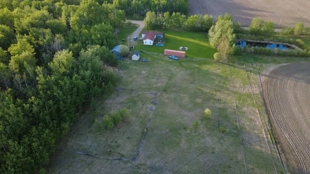 32033 Twp Road 832 Rural Clear Hills County AB T0H 1L0
