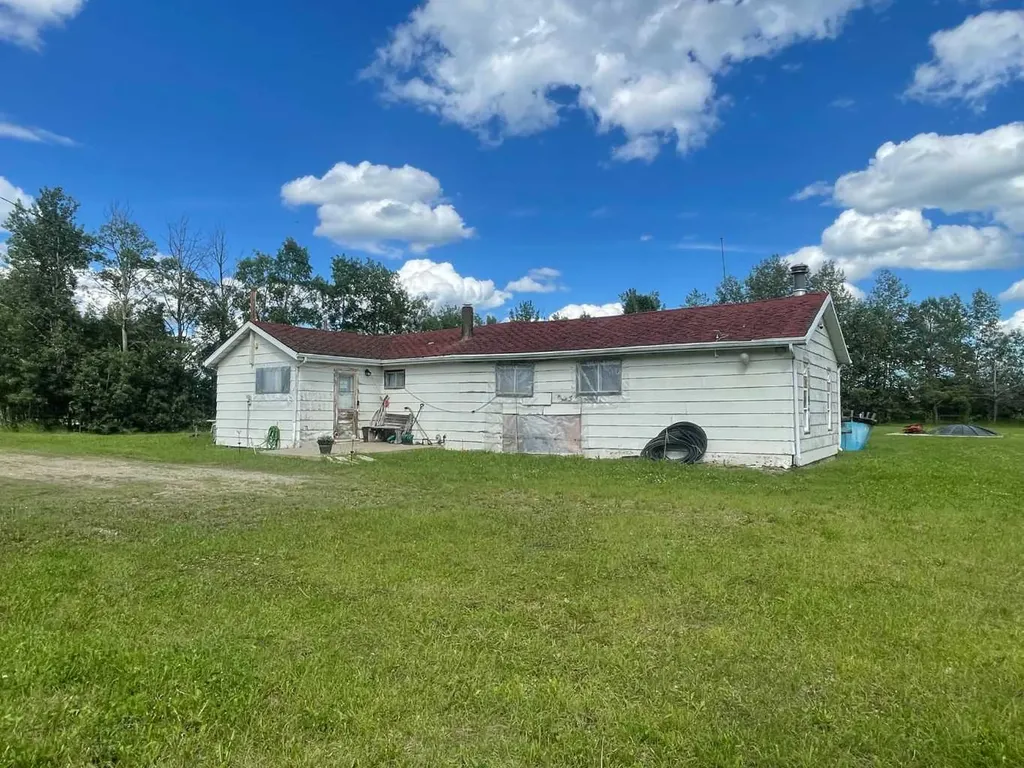 32033 Twp Road 832 Rural Clear Hills County AB T0H 1L0