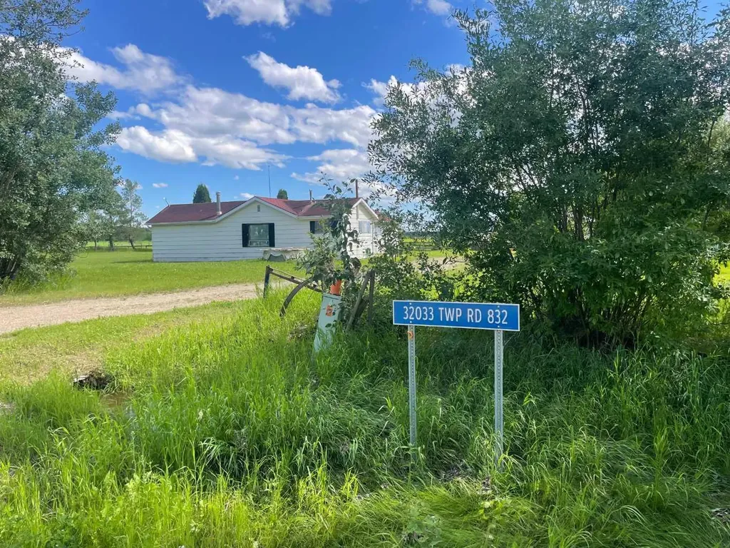 32033 Twp Road 832 Rural Clear Hills County AB T0H 1L0