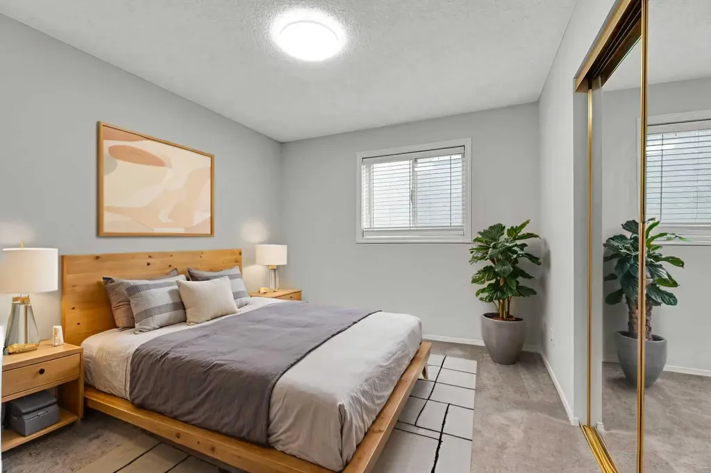 1516 11 Avenue SW Calgary AB T3C0M9