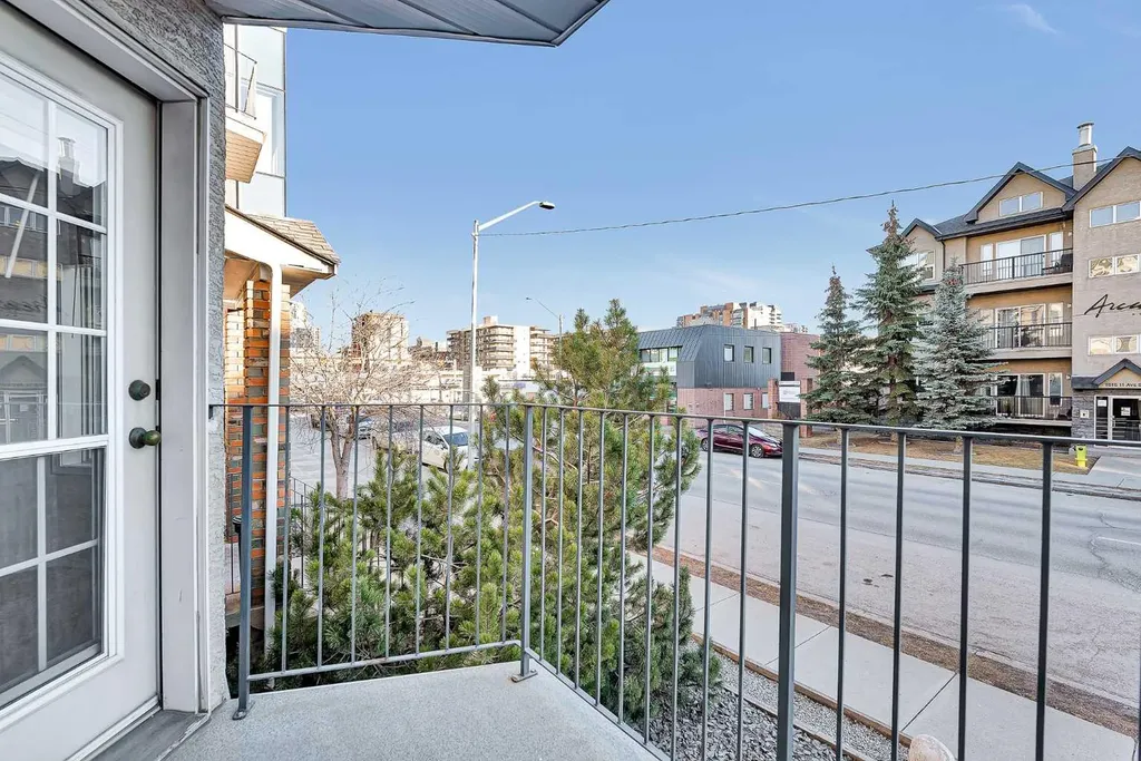 1516 11 Avenue SW Calgary AB T3C0M9