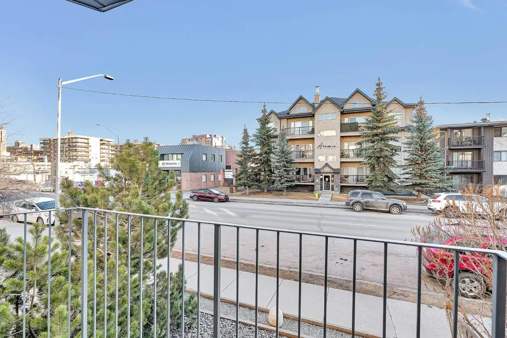 1516 11 Avenue SW Calgary AB T3C0M9