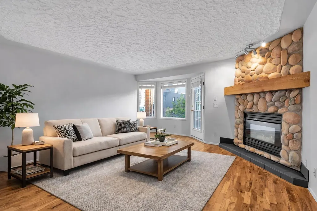 1516 11 Avenue SW Calgary AB T3C0M9