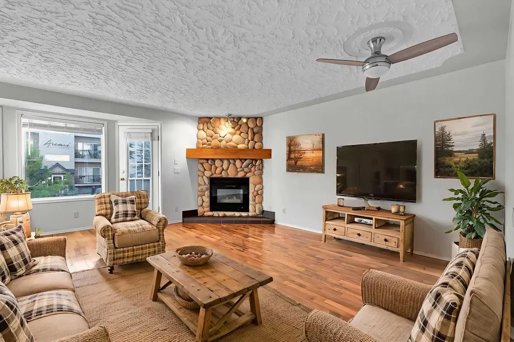 1516 11 Avenue SW Calgary AB T3C0M9