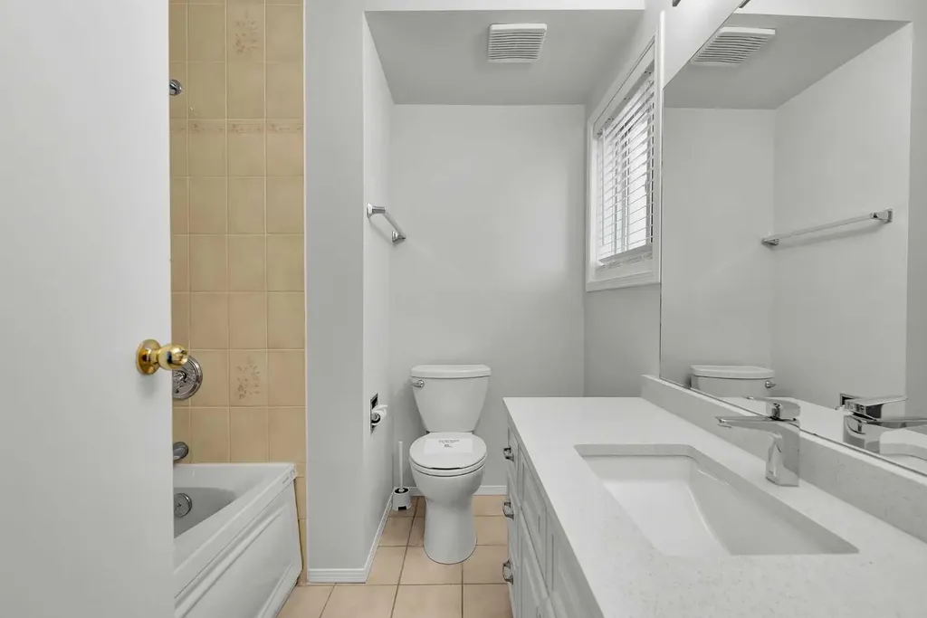 1516 11 Avenue SW Calgary AB T3C0M9