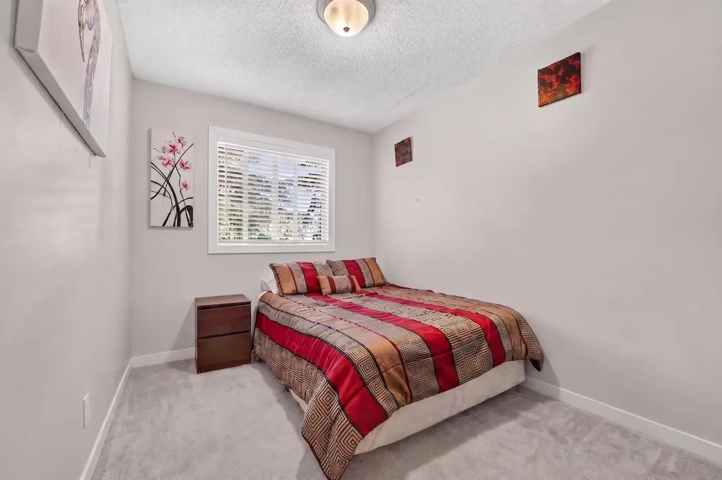 275 Columbia Boulevard W Lethbridge AB T1K 4B8
