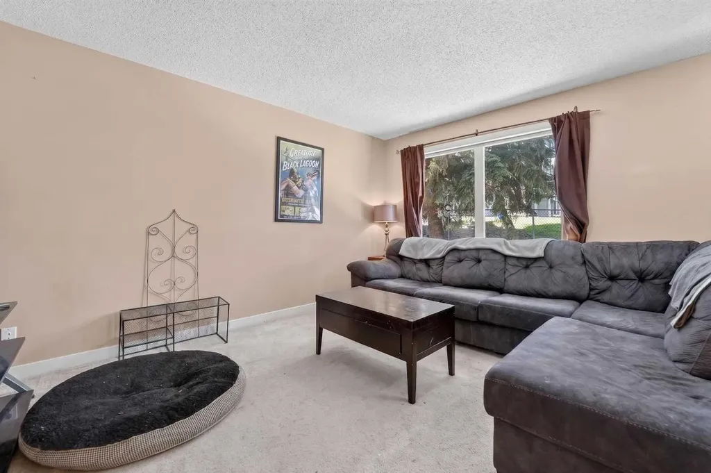 275 Columbia Boulevard W Lethbridge AB T1K 4B8