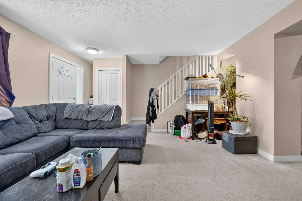 275 Columbia Boulevard W Lethbridge AB T1K 4B8