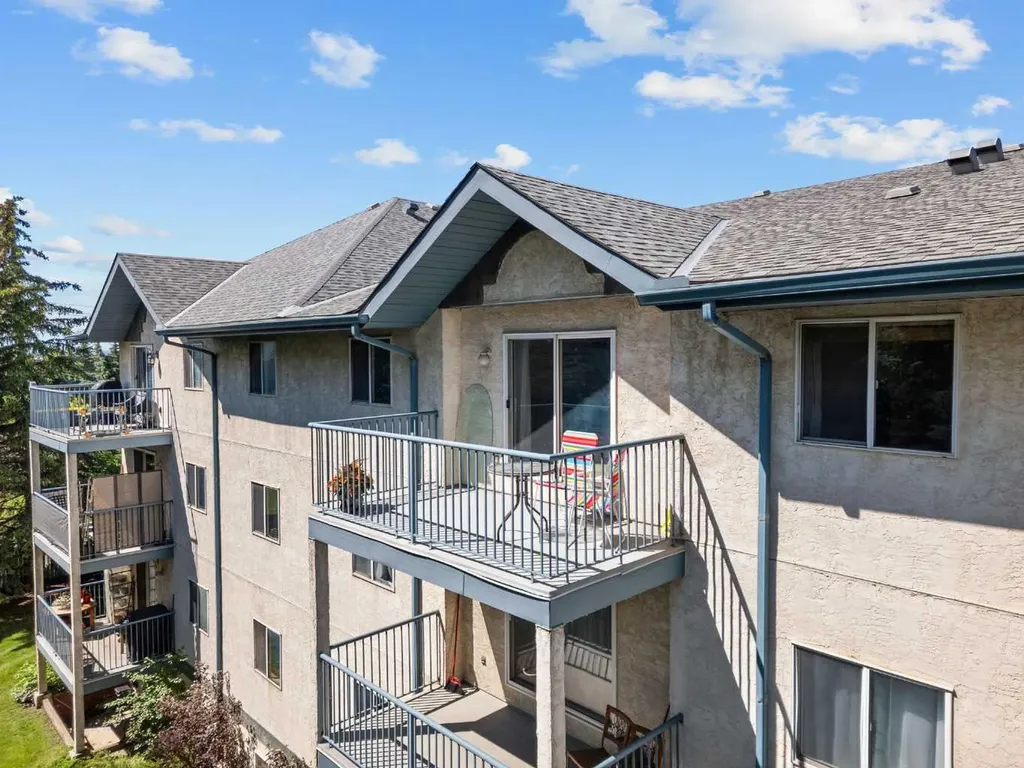 21 Dover Point SE Calgary AB T2B3K4