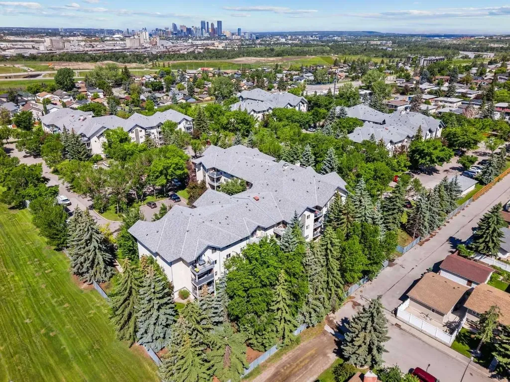 21 Dover Point SE Calgary AB T2B3K4