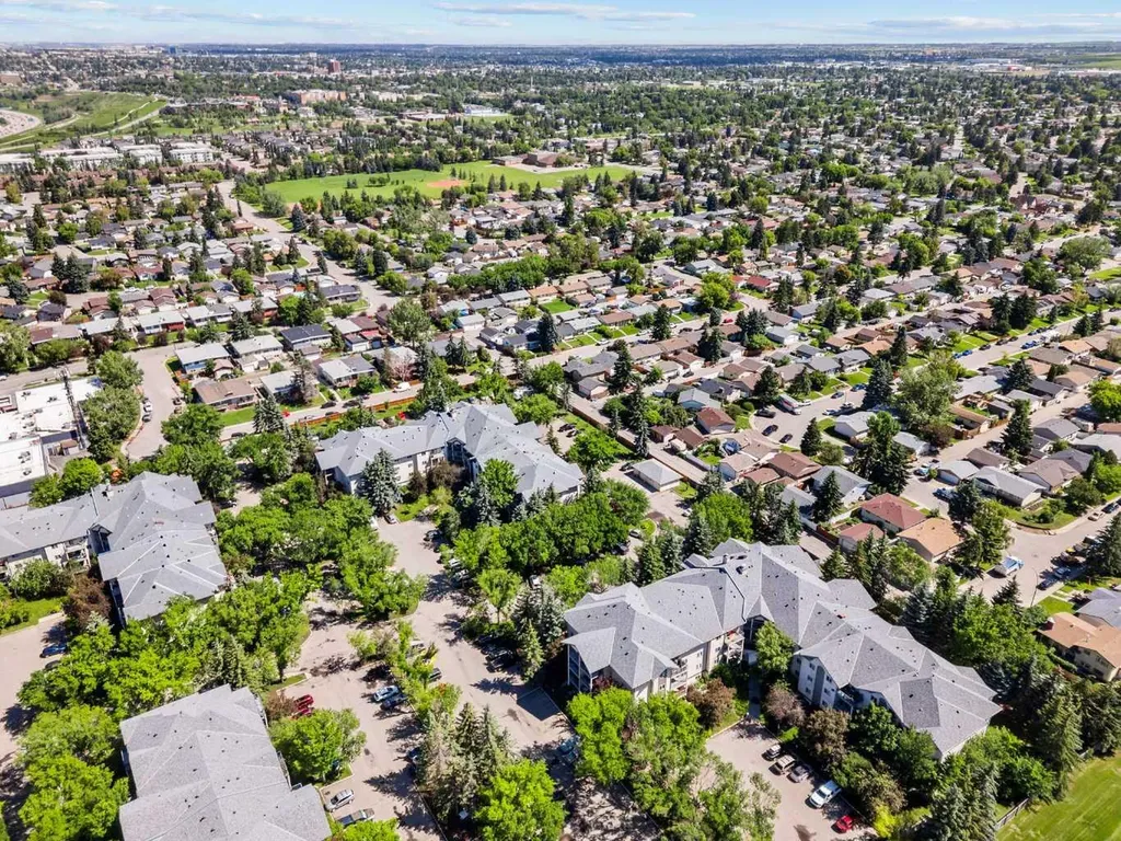 21 Dover Point SE Calgary AB T2B3K4