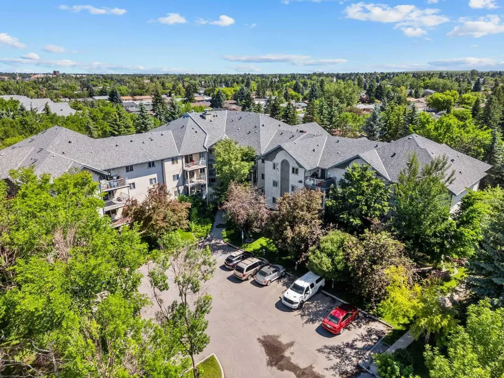 21 Dover Point SE Calgary AB T2B3K4