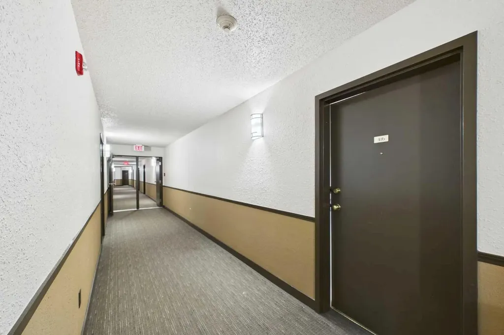 21 Dover Point SE Calgary AB T2B3K4