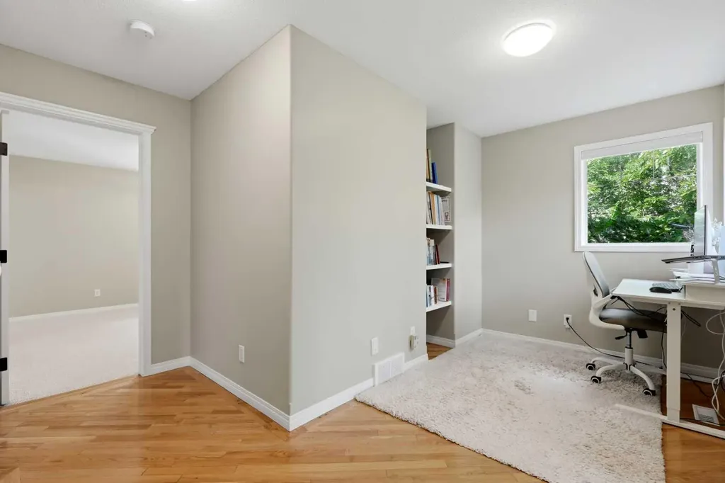 15 Silver Springs Way NW Airdrie AB T4B2W1