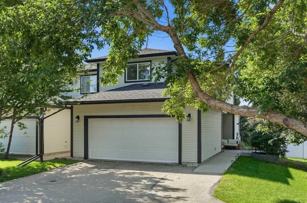 15 Silver Springs Way NW Airdrie AB T4B2W1