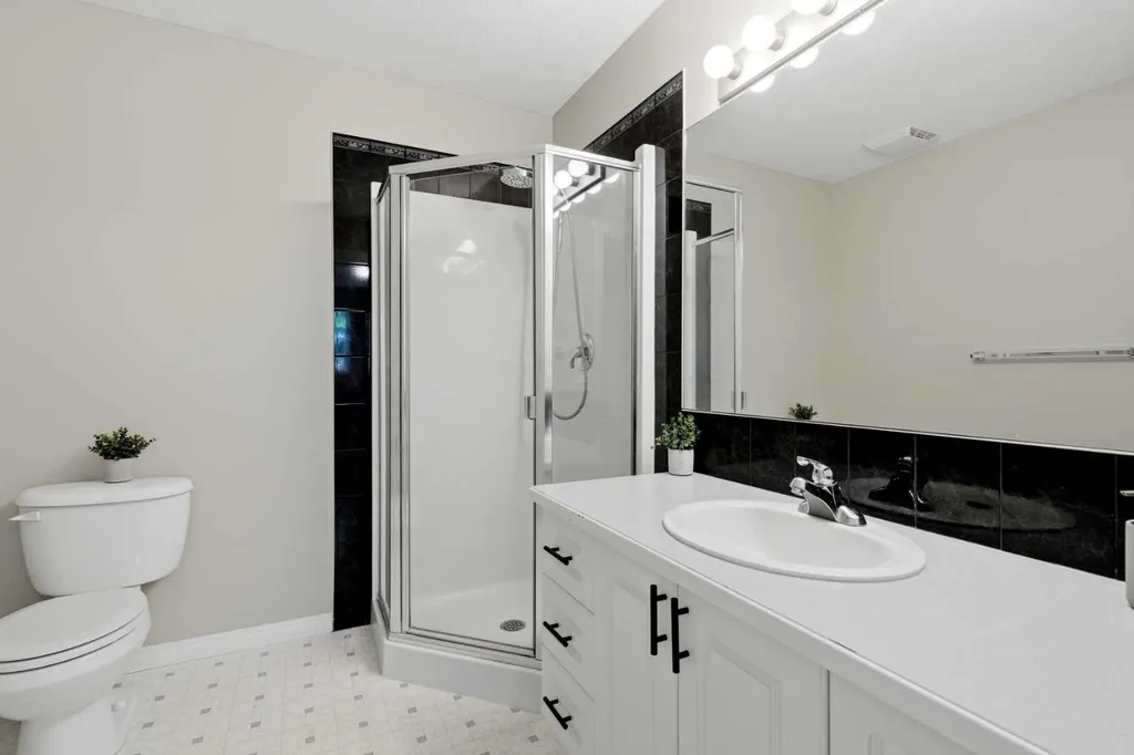 15 Silver Springs Way NW Airdrie AB T4B2W1