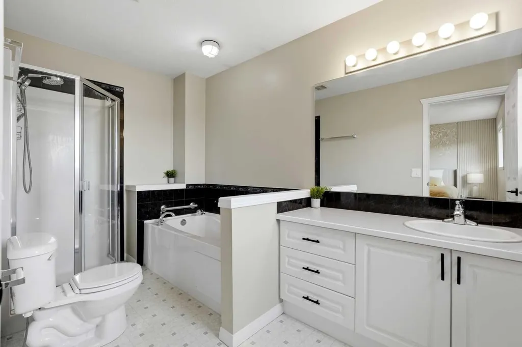15 Silver Springs Way NW Airdrie AB T4B2W1