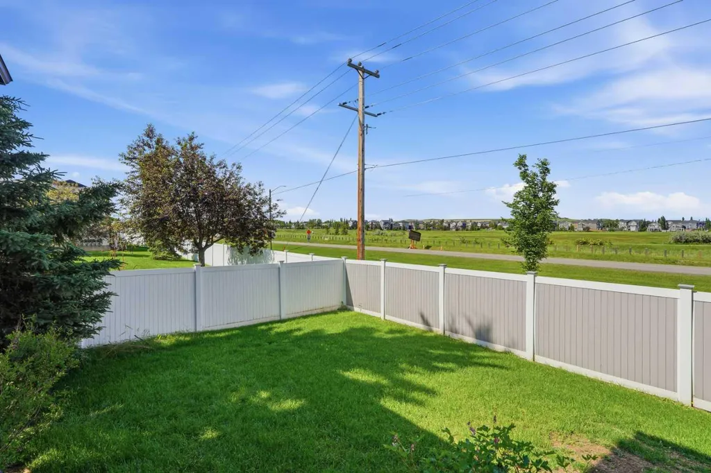 15 Silver Springs Way NW Airdrie AB T4B2W1