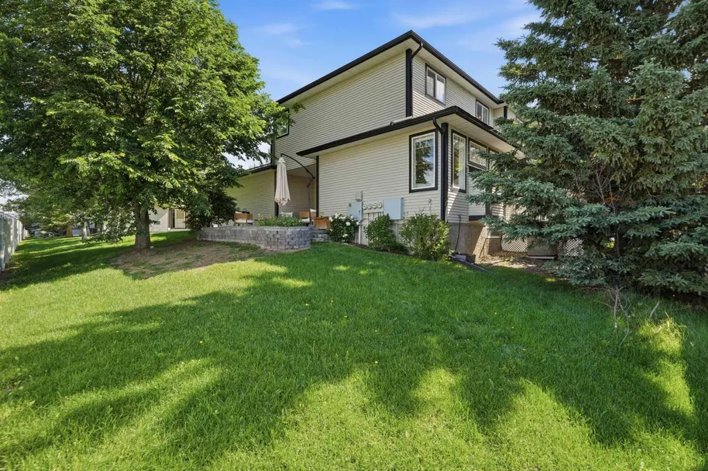15 Silver Springs Way NW Airdrie AB T4B2W1