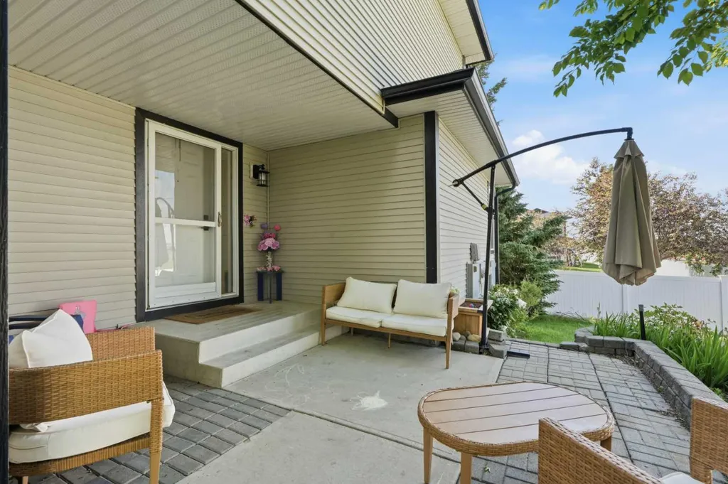 15 Silver Springs Way NW Airdrie AB T4B2W1