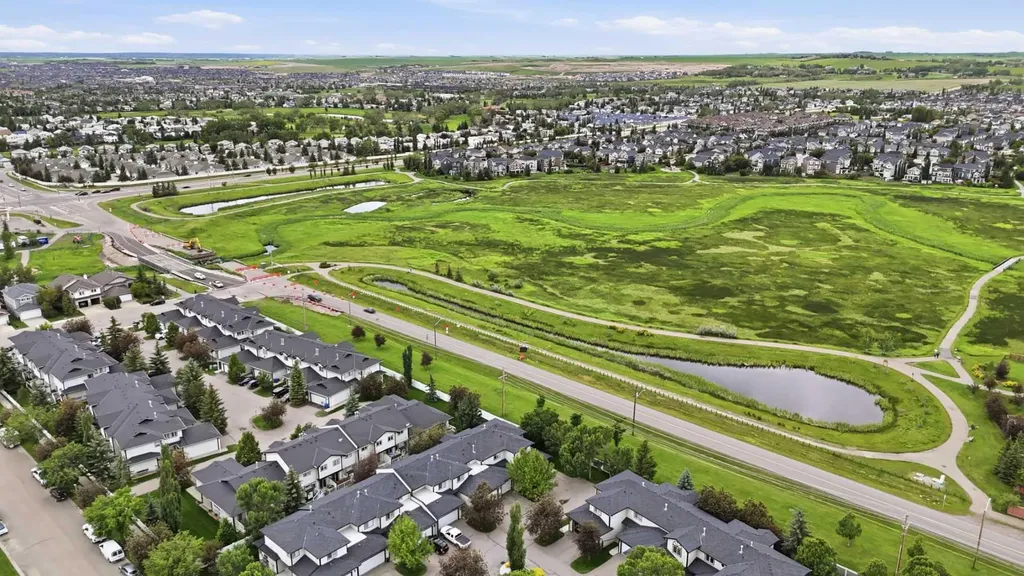 15 Silver Springs Way NW Airdrie AB T4B2W1