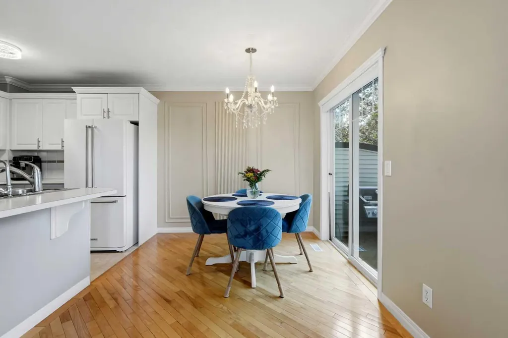 15 Silver Springs Way NW Airdrie AB T4B2W1