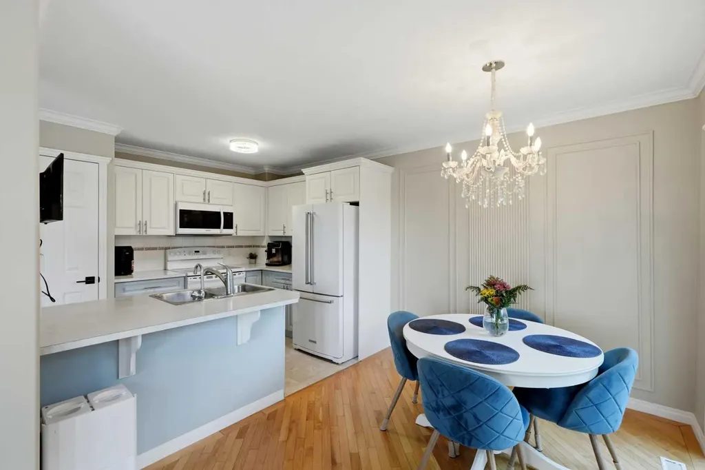 15 Silver Springs Way NW Airdrie AB T4B2W1