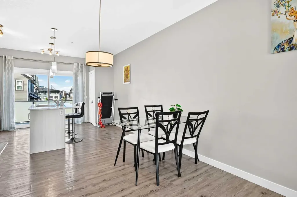 193 Livingston Common NE Calgary AB T3P 1K1