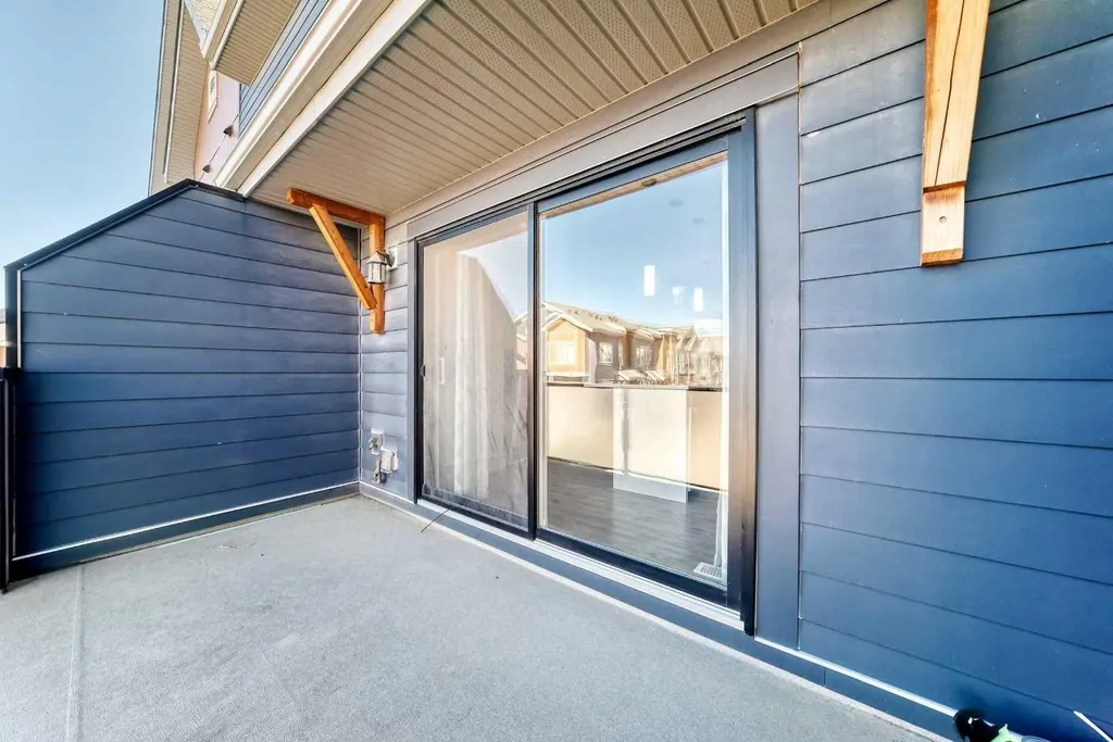 193 Livingston Common NE Calgary AB T3P 1K1