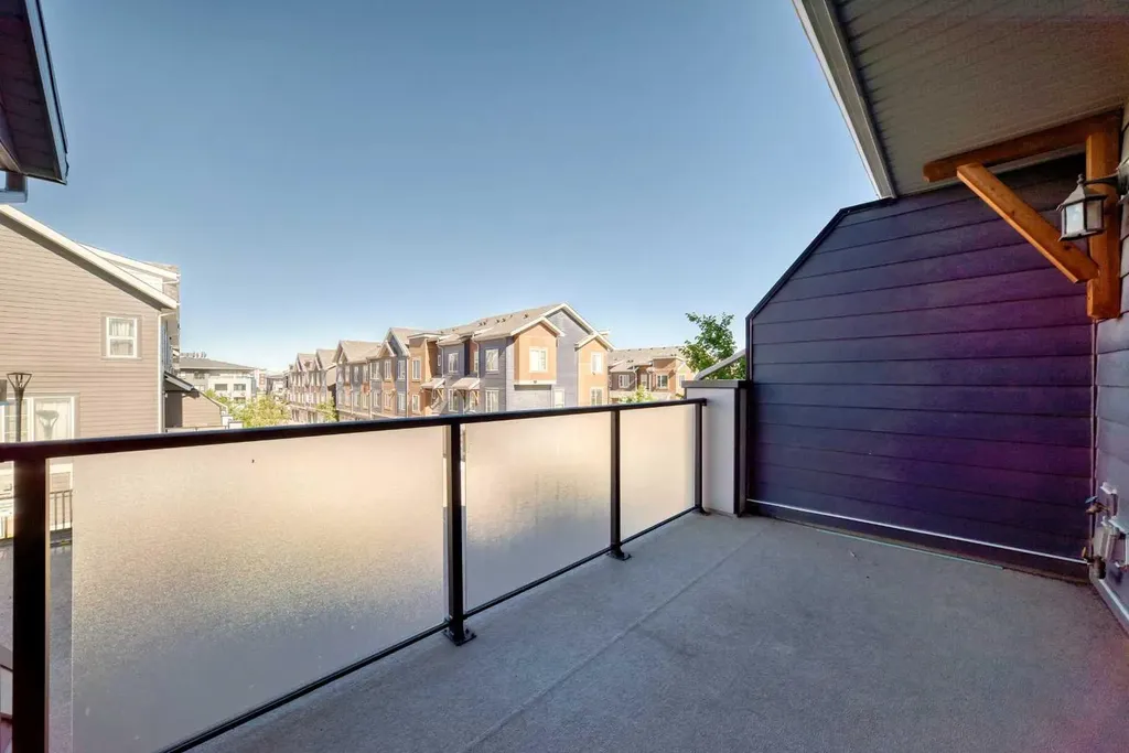 193 Livingston Common NE Calgary AB T3P 1K1