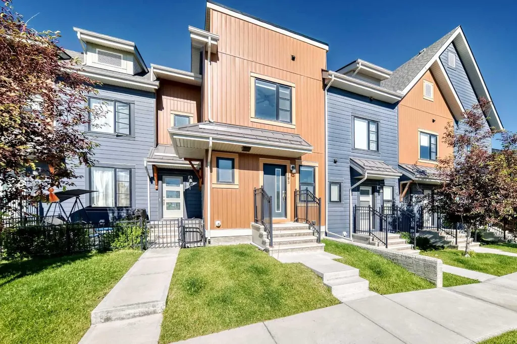 193 Livingston Common NE Calgary AB T3P 1K1
