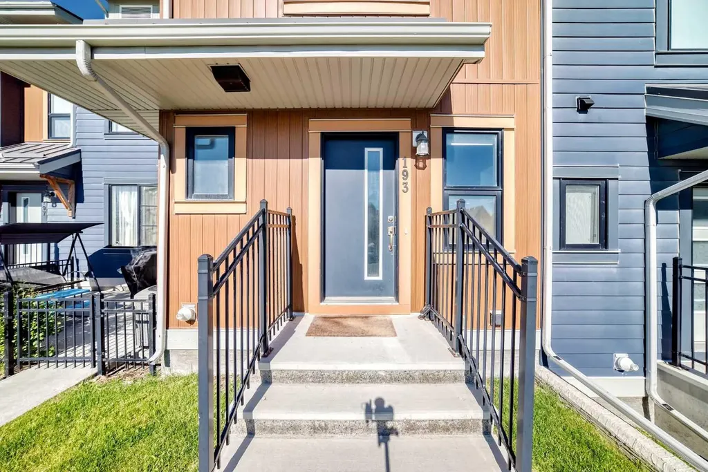 193 Livingston Common NE Calgary AB T3P 1K1