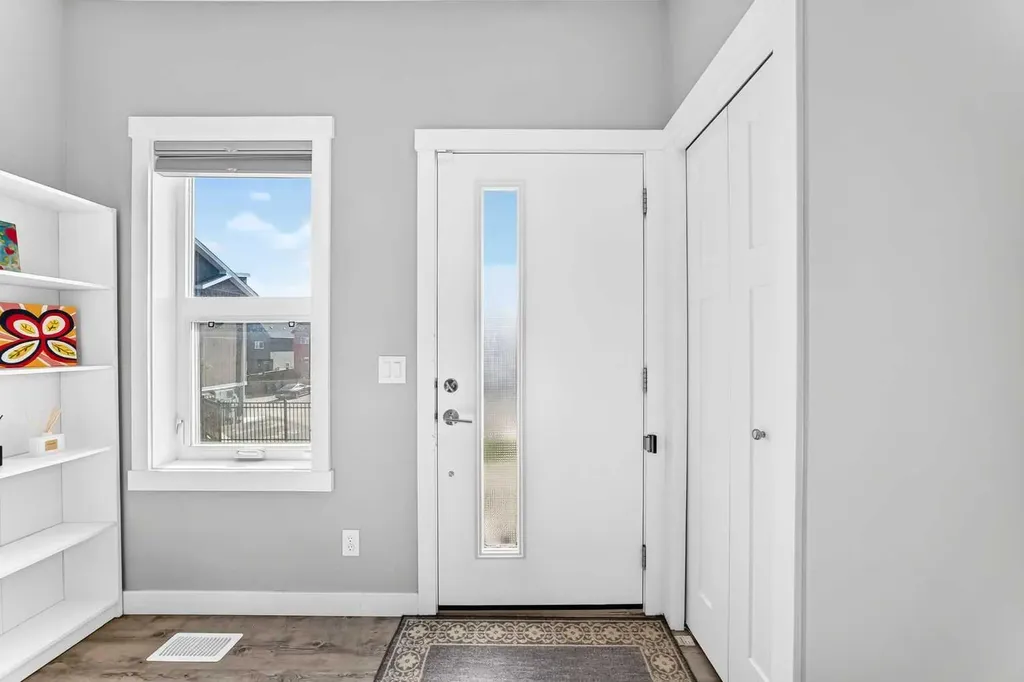 193 Livingston Common NE Calgary AB T3P 1K1